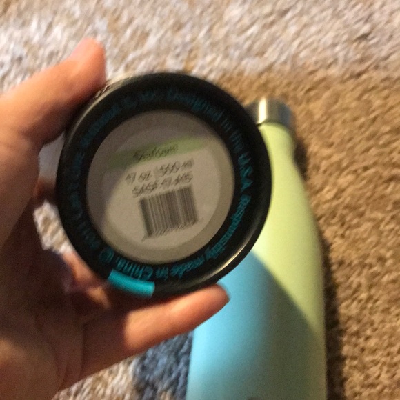 S’well Seafoam Water Bottle - Picture 3 of 6
